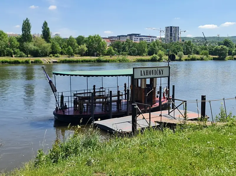 Prodej pozemku 10828 m², Praha – náhled fotky 2