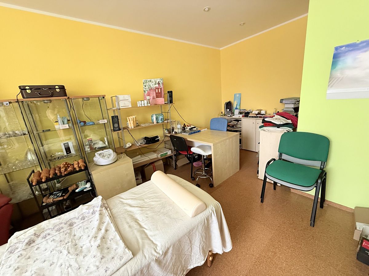 Pronájem obchodního prostoru 30 m² – fotografie 2