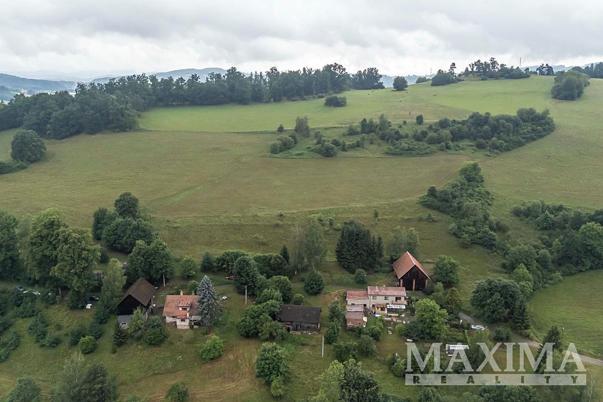 Prodej stavebního pozemku 4517 m² – fotografie 2