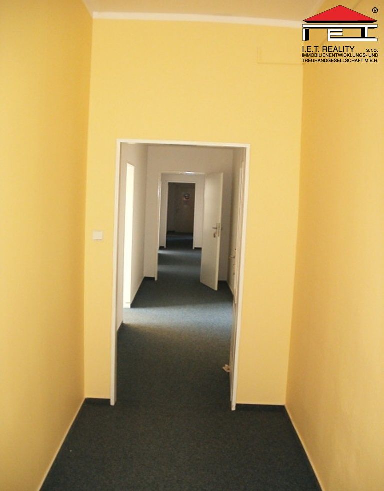 Pronájem kanceláře 13 m² – fotografie 3