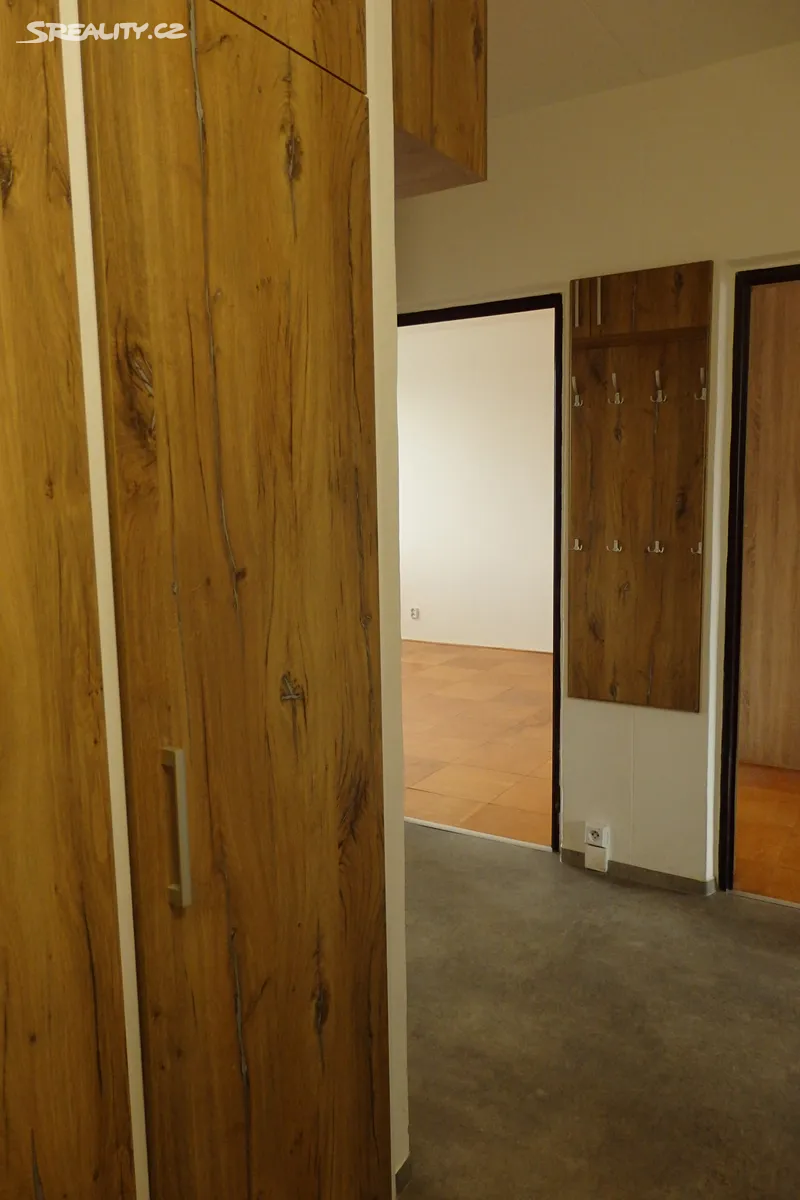 Pronájem bytu 3+1 76 m² – pohled 6