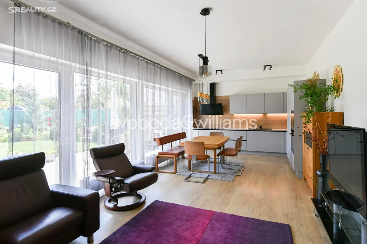 Pronájem rodinného domu 168 m², pozemek 220 m², Praha