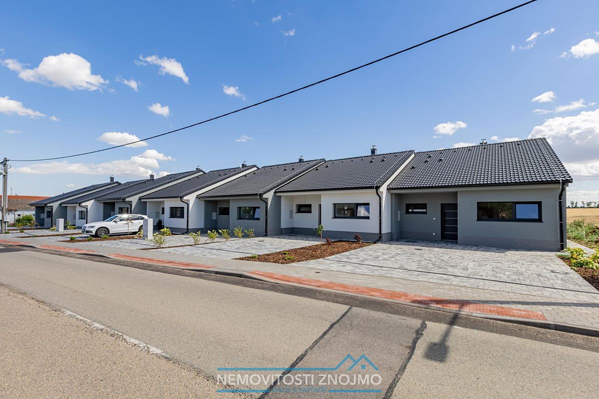 Prodej rodinného domu 81 m², pozemek 354 m² – fotografie 2