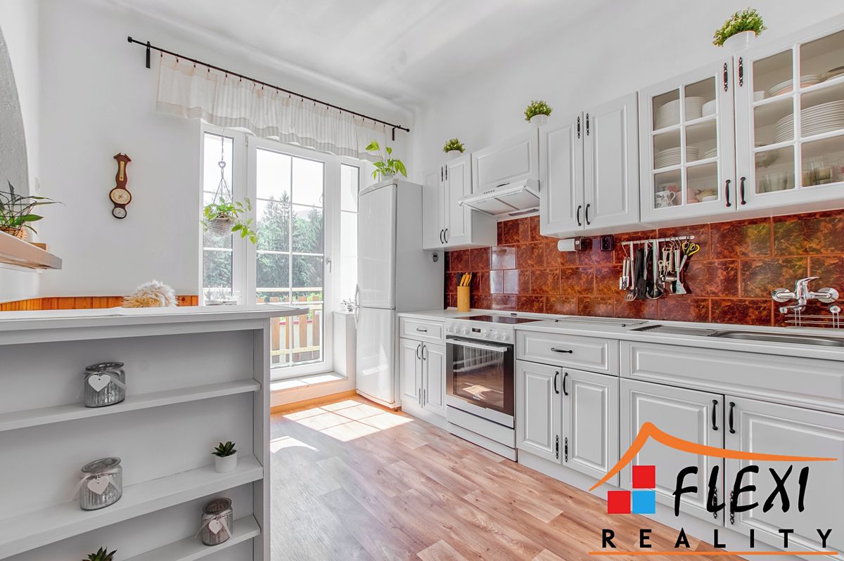 Prodej vily 241 m², pozemek 3528 m²