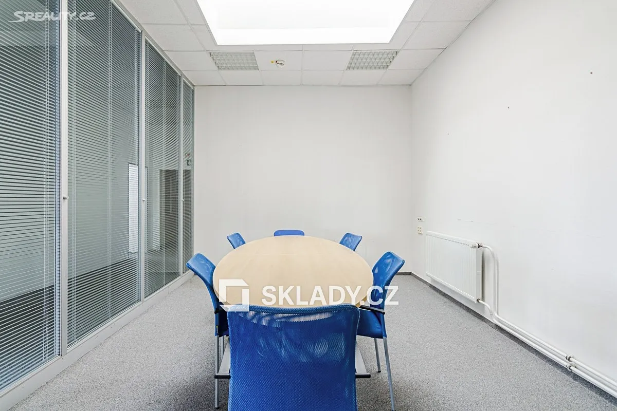 Pronájem kanceláře 1000 m² – pohled 3