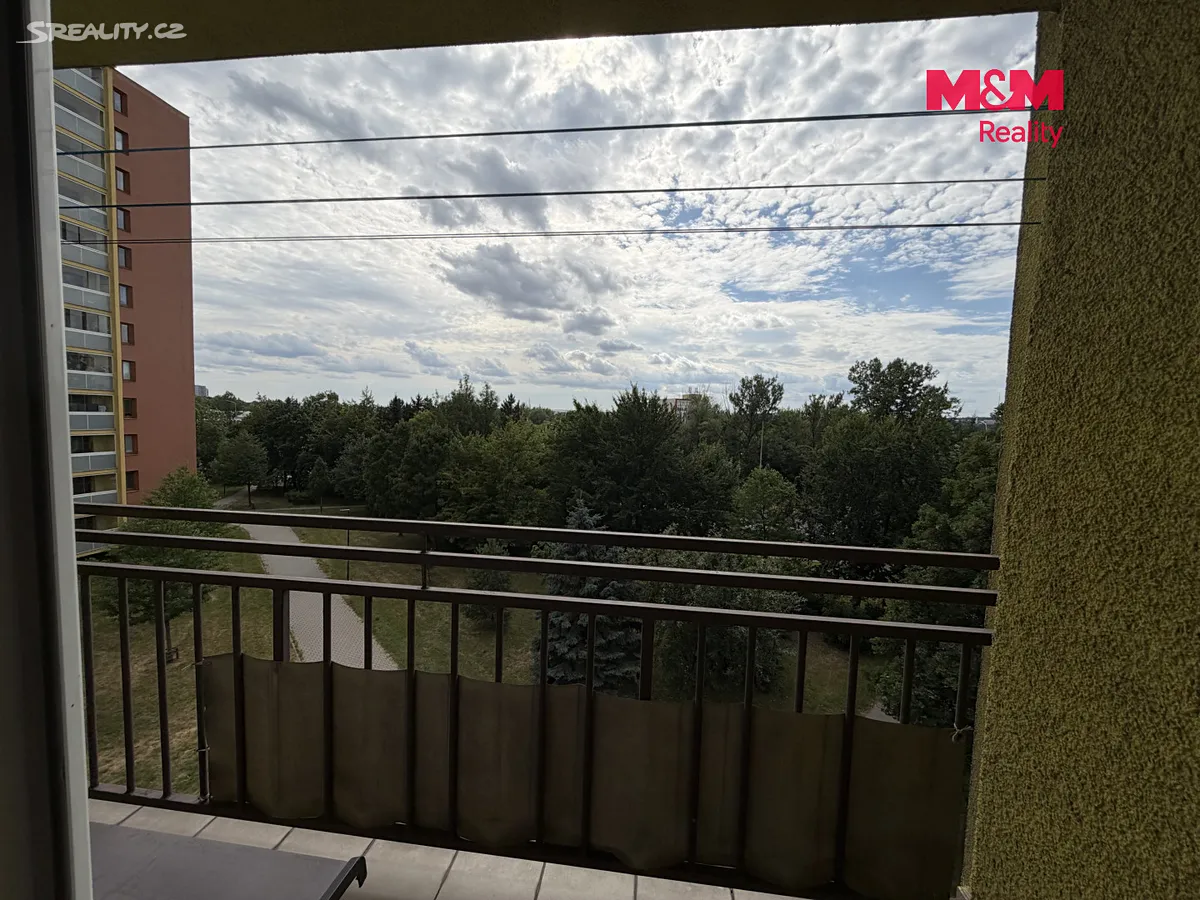 Pronájem bytu 1+kk 28 m² - Więcej