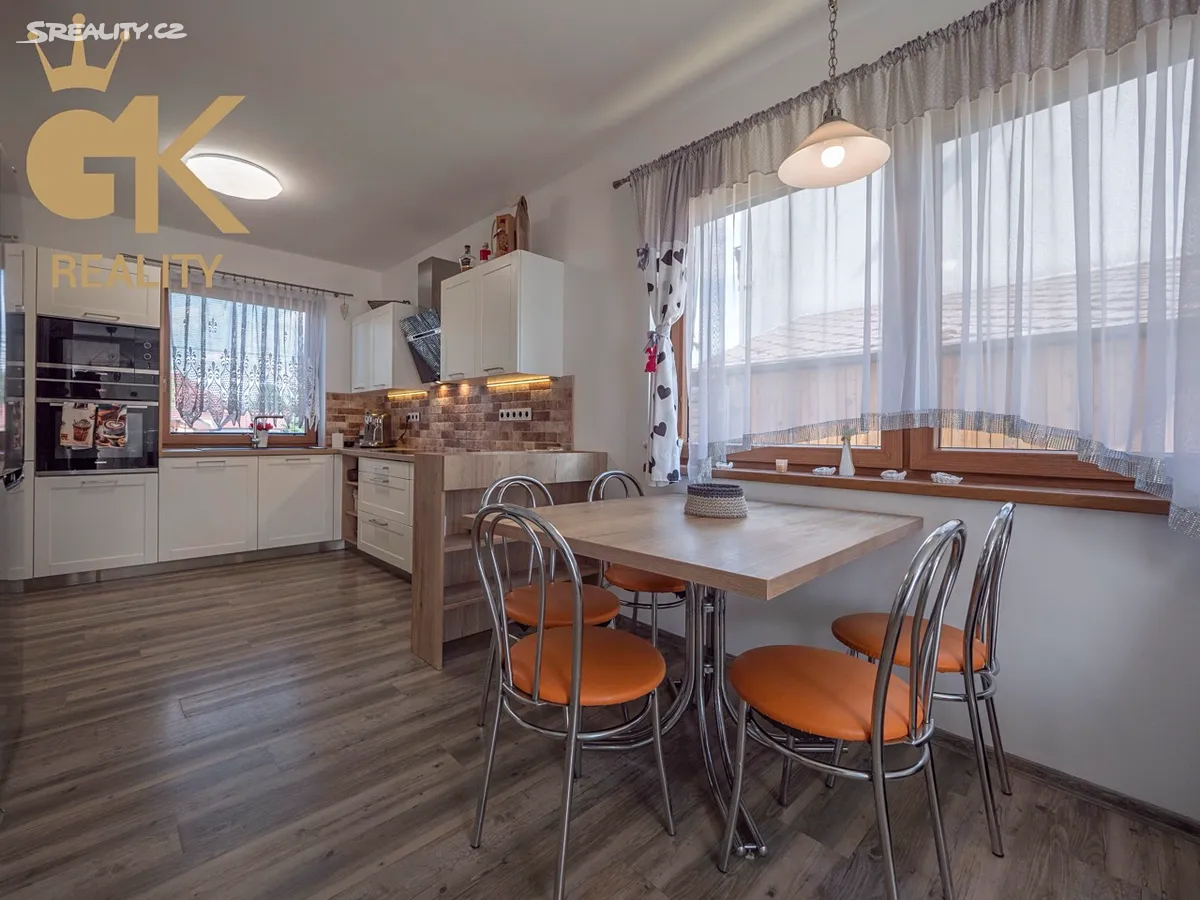 Prodej rodinného domu 90 m², pozemek 675 m² - Widok 5