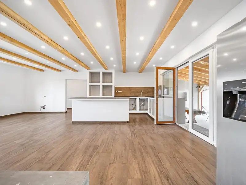 Prodej rodinného domu 162 m², pozemek 605 m², Hevlín – náhled fotky 1