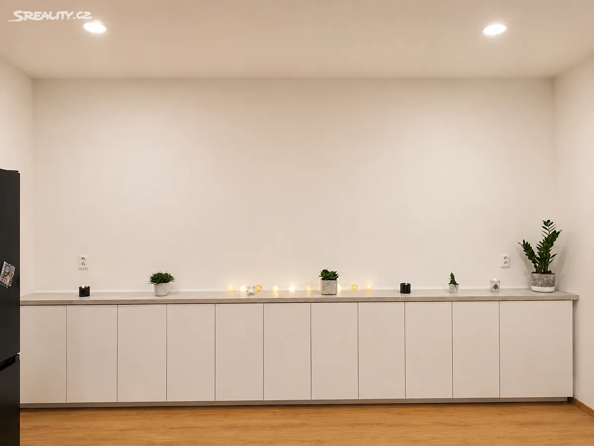 Pronájem bytu 2+kk 48 m² – pohled 3