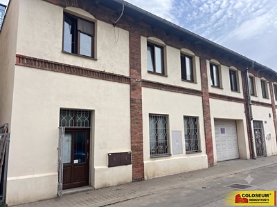 Pronájem skladového prostoru 240 m²