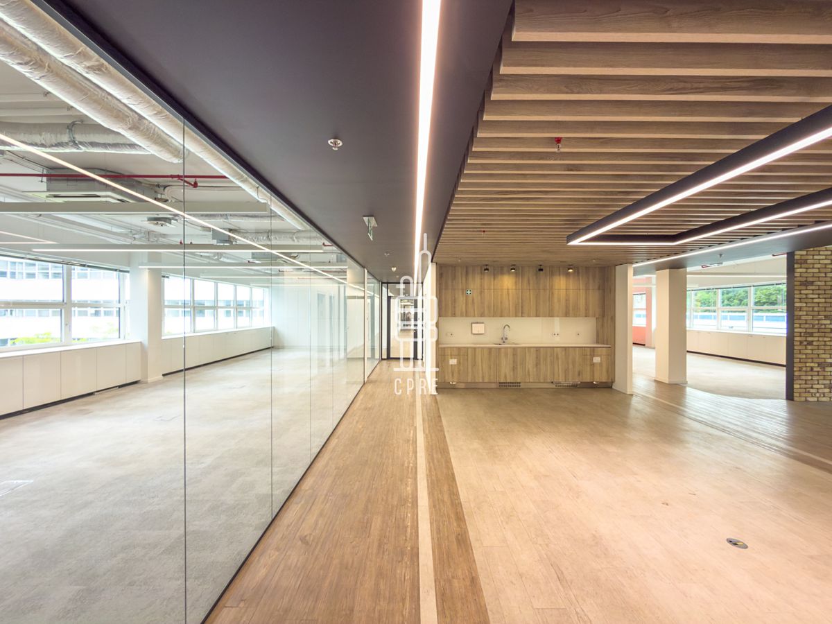 Pronájem kanceláře 607 m² – fotografie 5