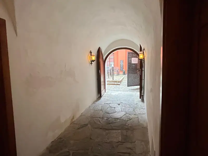 Pronájem obchodního prostoru 164 m², Kolín – náhled fotky 2