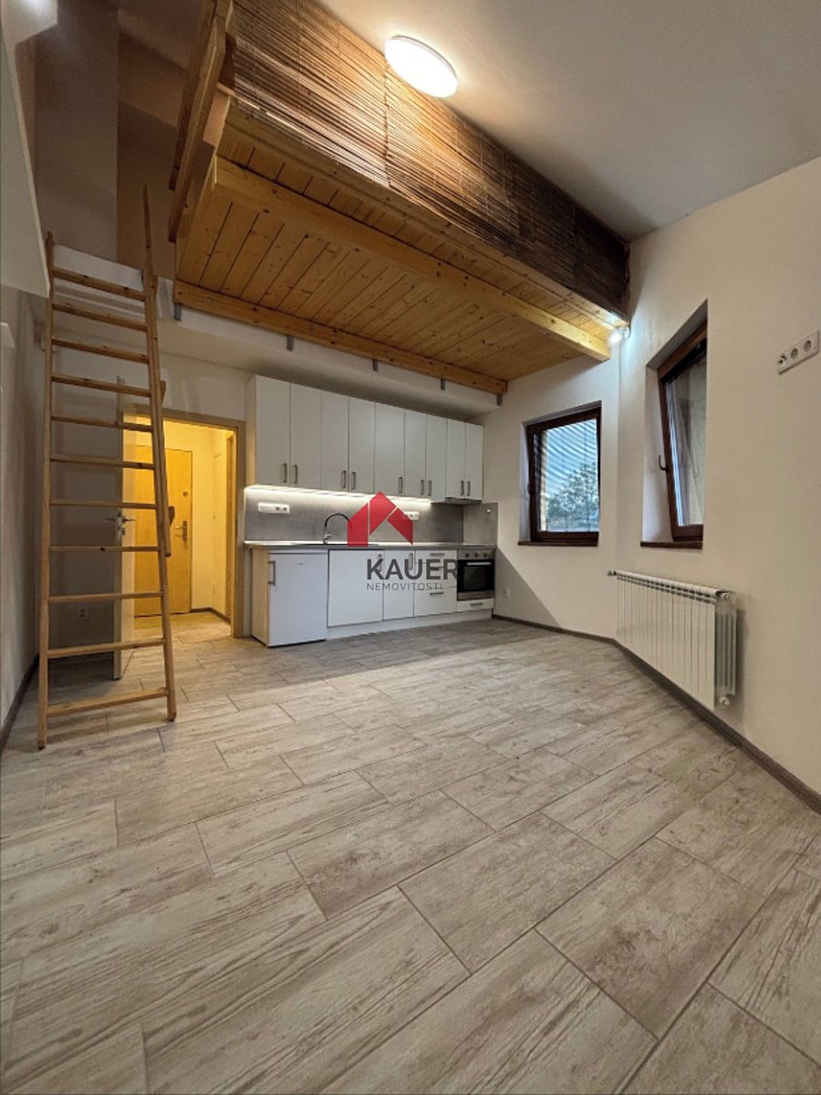 Pronájem bytu 2+kk 40 m²