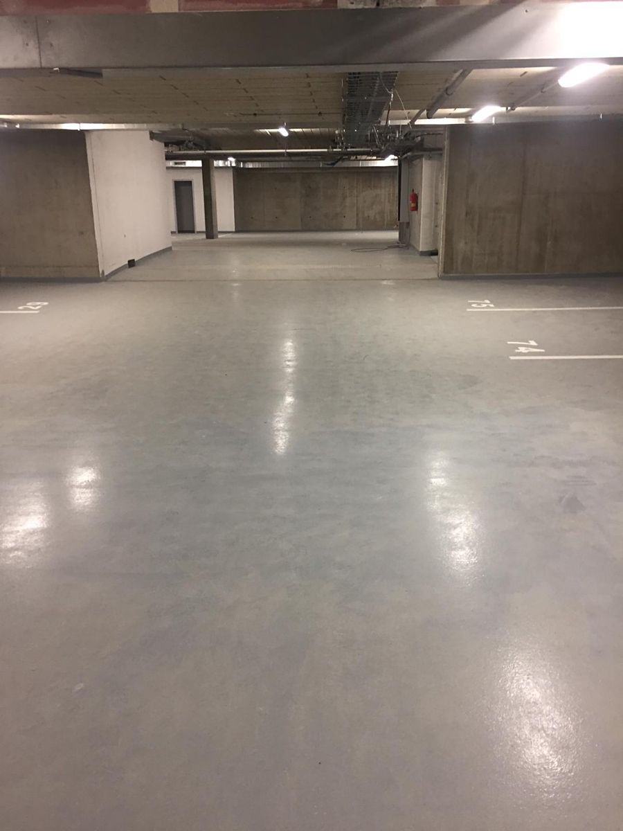 Pronájem garážového stání 14 m²