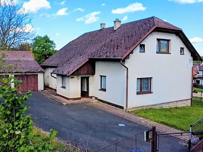 Prodej  rodinného domu 200 m², pozemek 1 857 m²