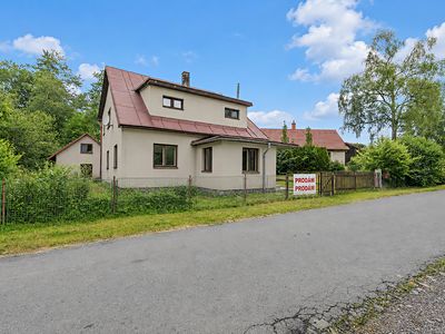 Prodej rodinného domu 190 m², pozemek 888 m²