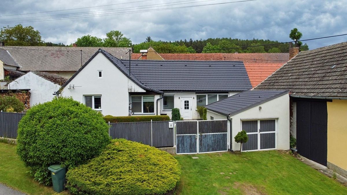 Prodej rodinného domu 80 m², pozemek 304 m²