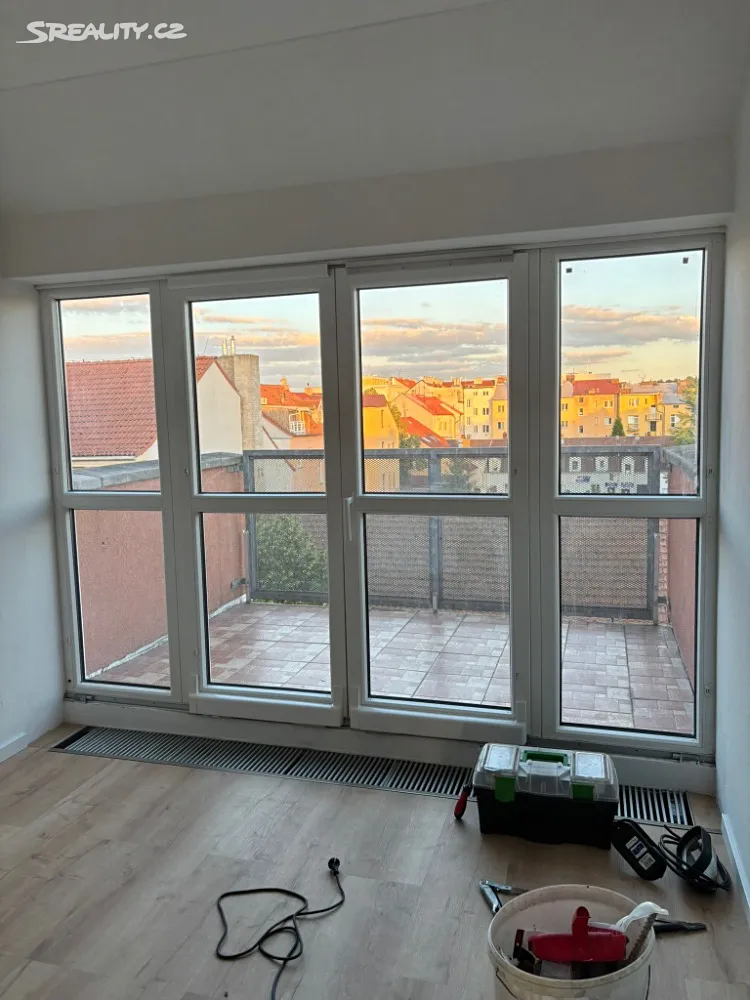 Pronájem bytu 2+kk 71 m² – pohled 6
