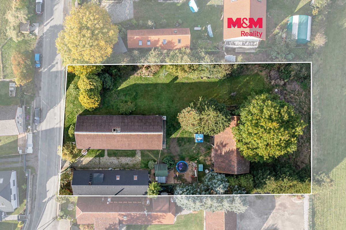 Prodej rodinného domu 179 m², pozemek 1987 m²