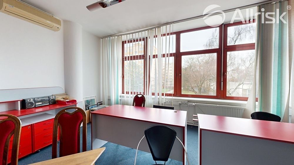 Pronájem kanceláře 51 m² – fotografie 2