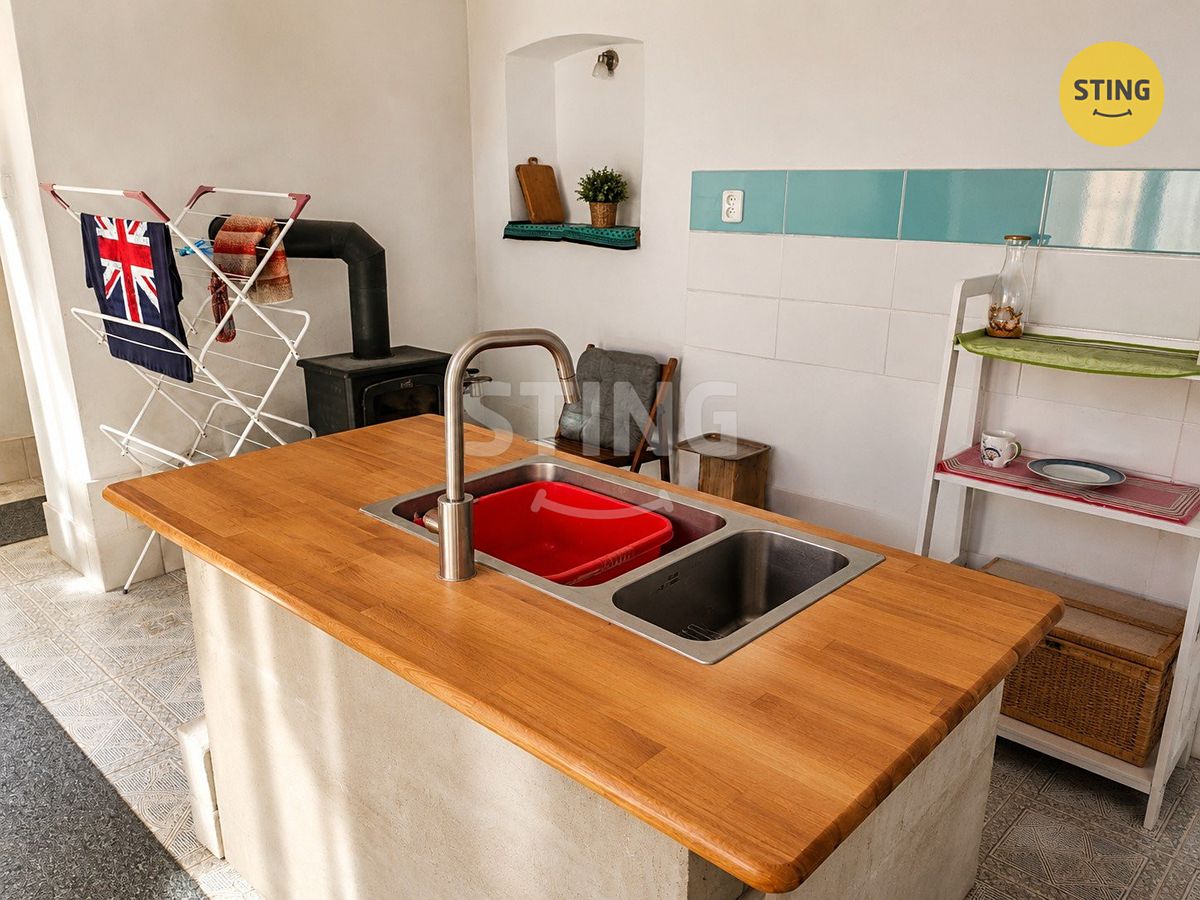 Prodej rodinného domu 90 m², pozemek 788 m² – fotografie 2