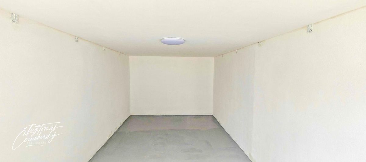 Prodej garáže 20 m² – fotografie 3