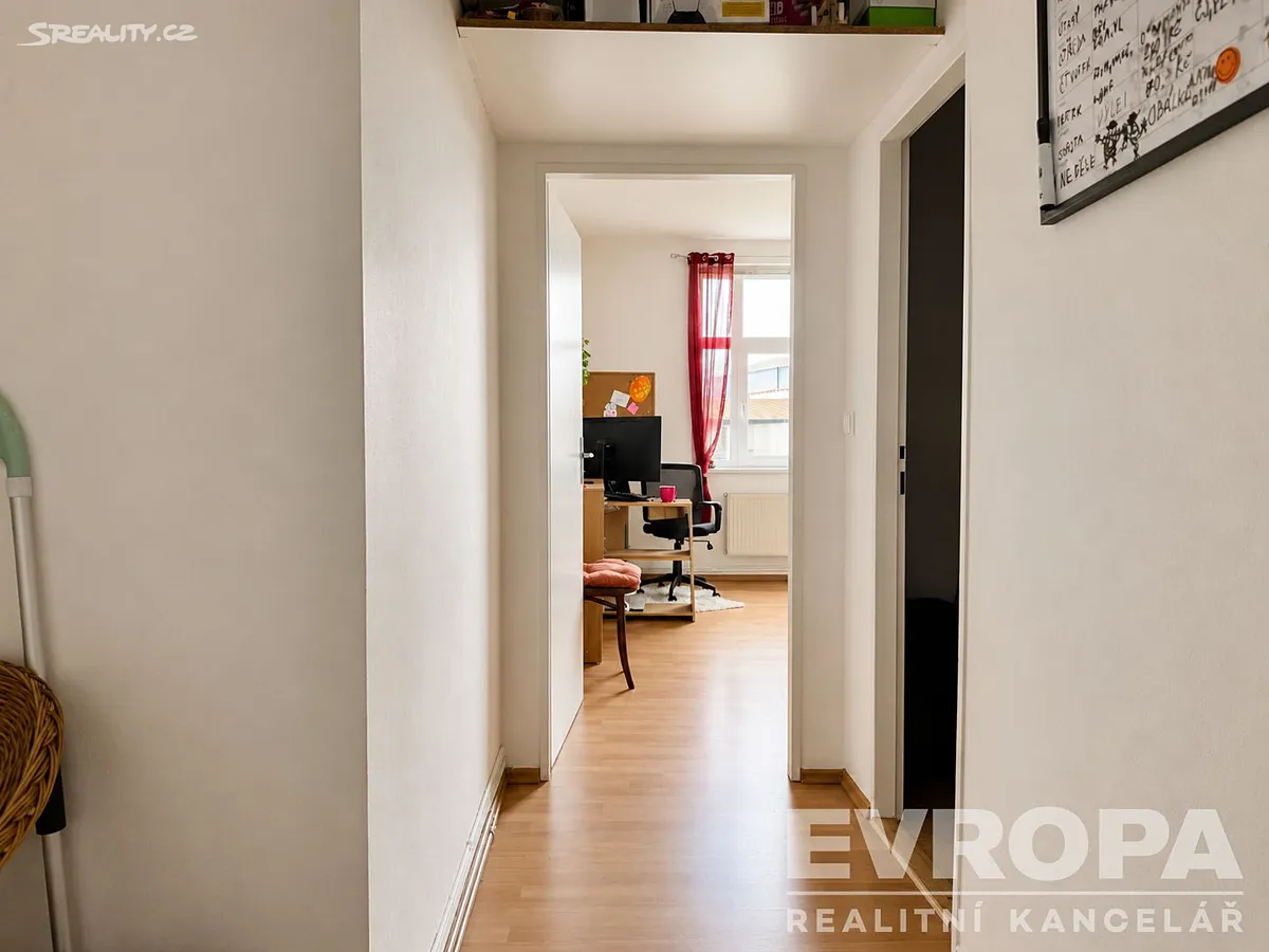 Pronájem bytu 2+kk 60 m² – pohled 6