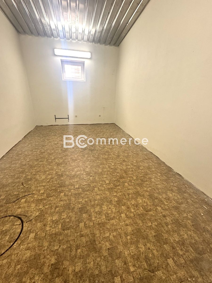 Pronájem kanceláře 37 m² – fotografie 5