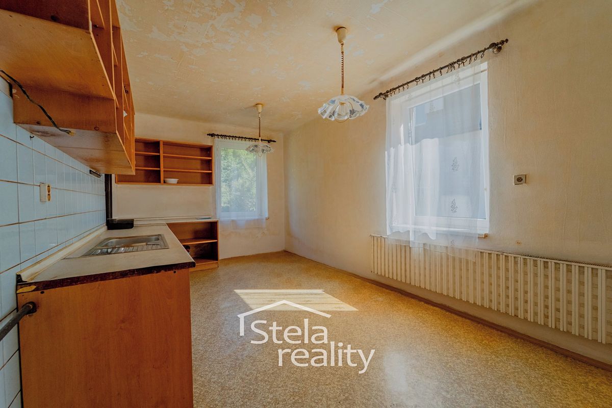 Prodej rodinného domu 148 m², pozemek 617 m² – fotografie 2