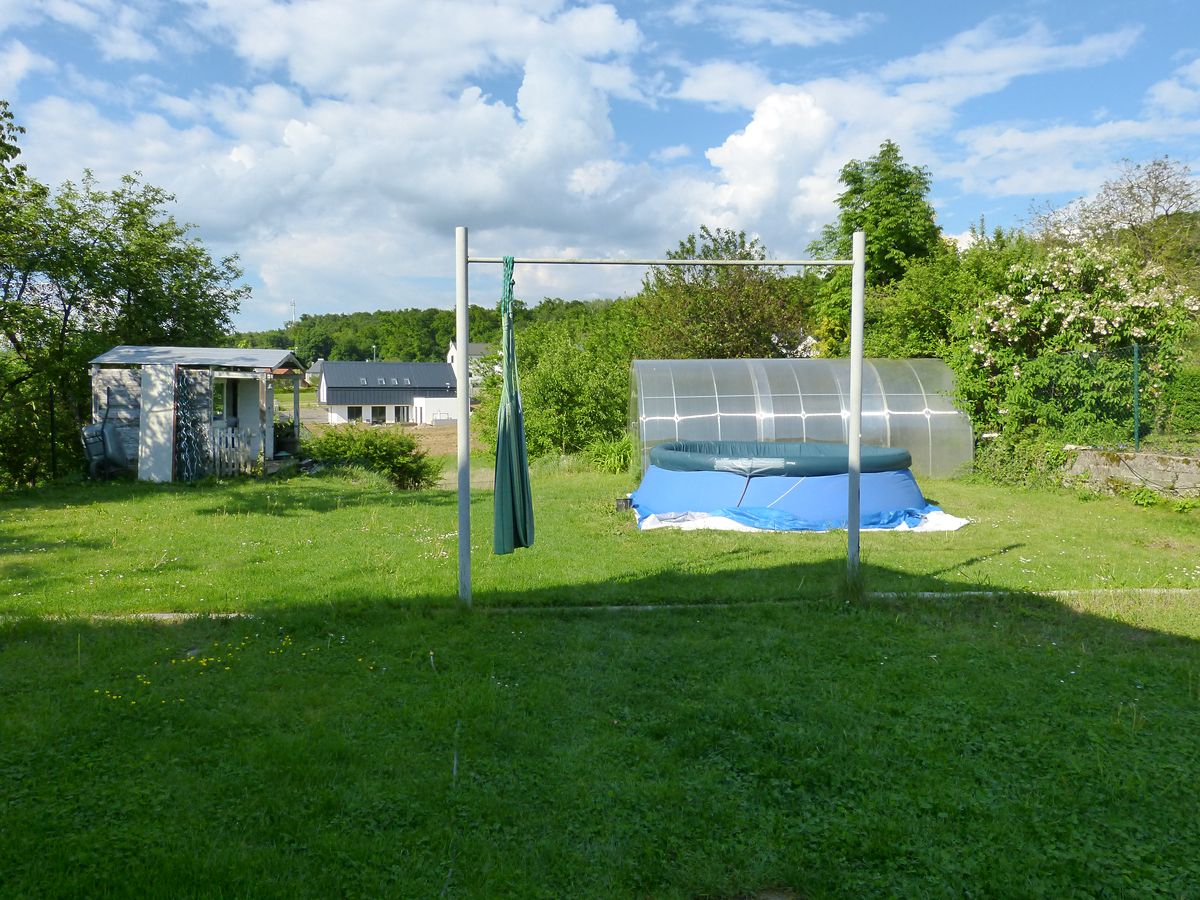 Prodej rodinného domu 220 m², pozemek 1140 m² – fotografie 2