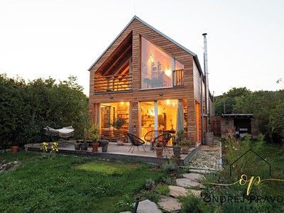 Prodej  rodinného domu 204 m², pozemek 599 m²