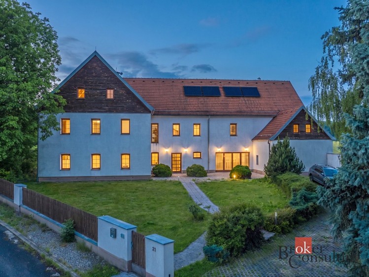 Gewerbefläche zum Kauf, 900 m² (1 von 41)