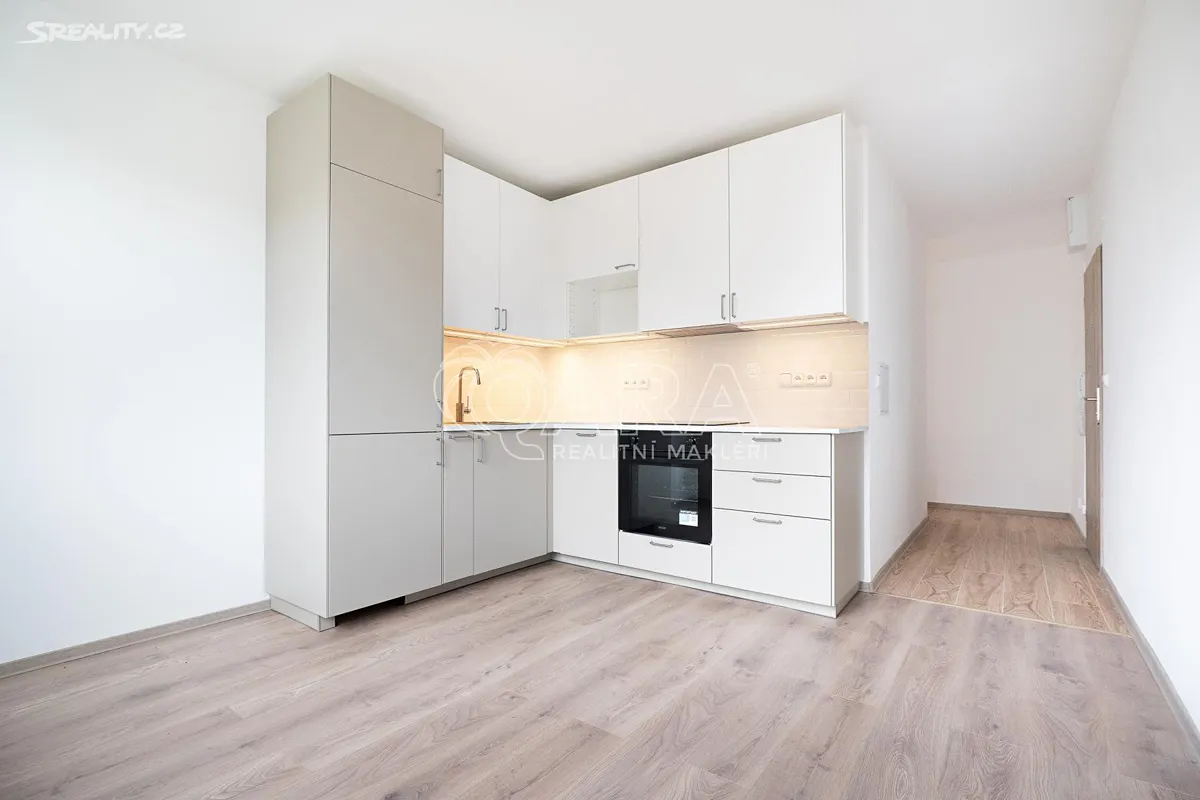Pronájem bytu 2+kk 43 m², Děčín