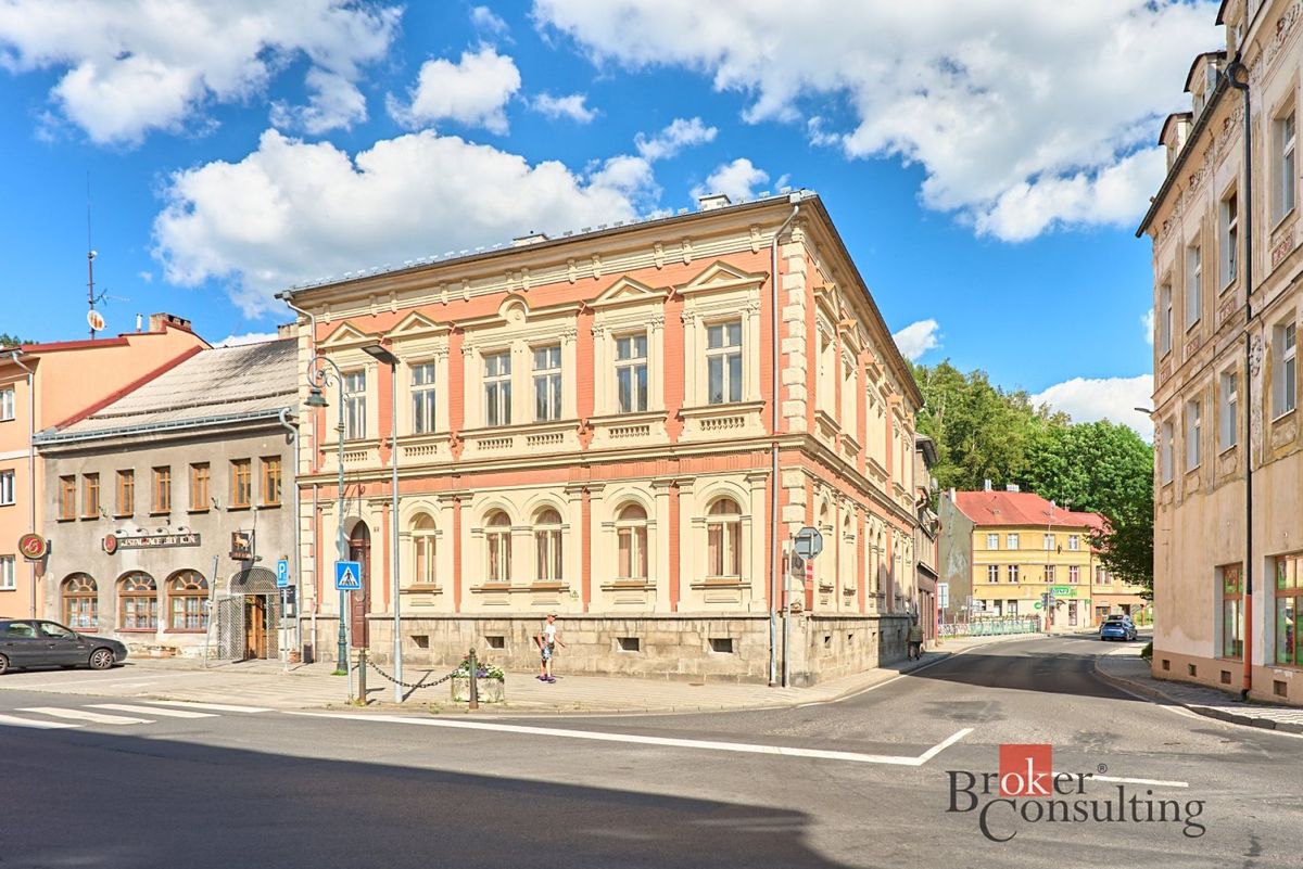Prodej kanceláře 750 m²
