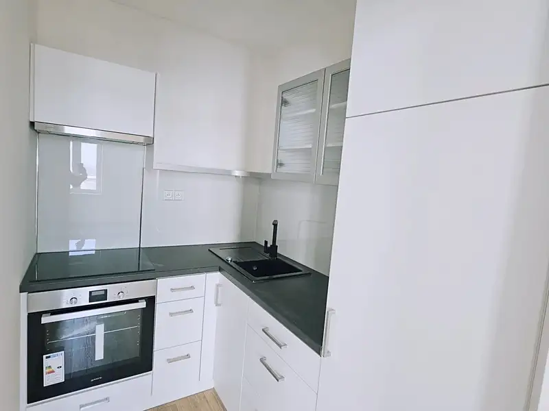 Pronájem kanceláře 31 m², Opava – náhled fotky 1