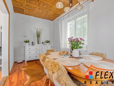 Prodej domu, 241 m² (2 z 32)