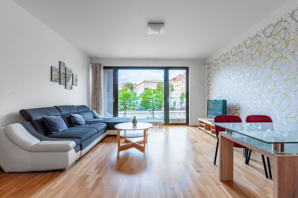 Pronájem bytu 2+kk 76 m² – fotografie 2