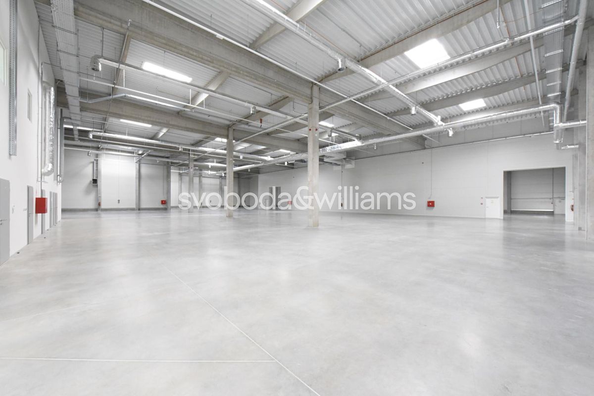 Pronájem skladového prostoru 3000 m²