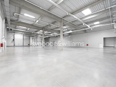 Pronájem skladového prostoru 3000 m²