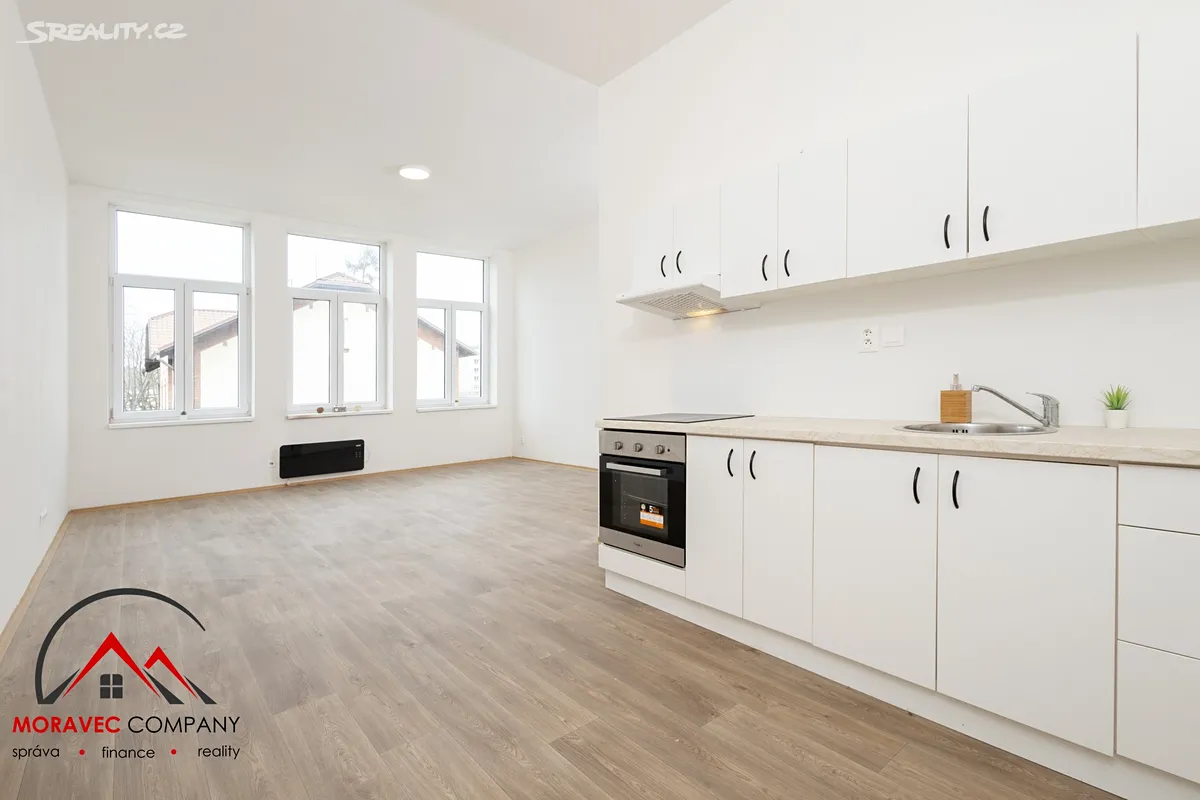 Pronájem bytu 2+kk 65 m² – pohled 3