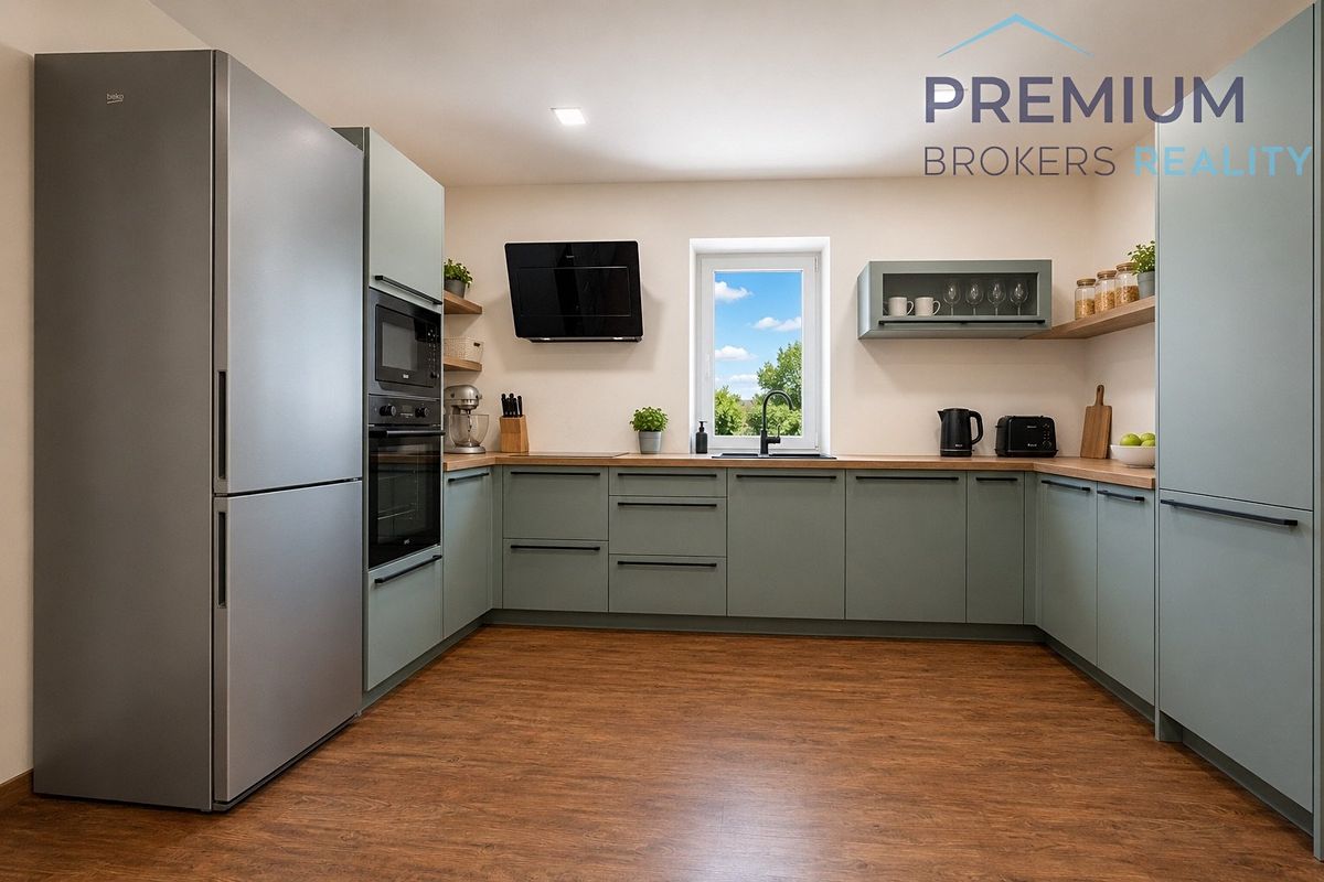 Prodej rodinného domu 615 m², pozemek 1122 m² – fotografie 2