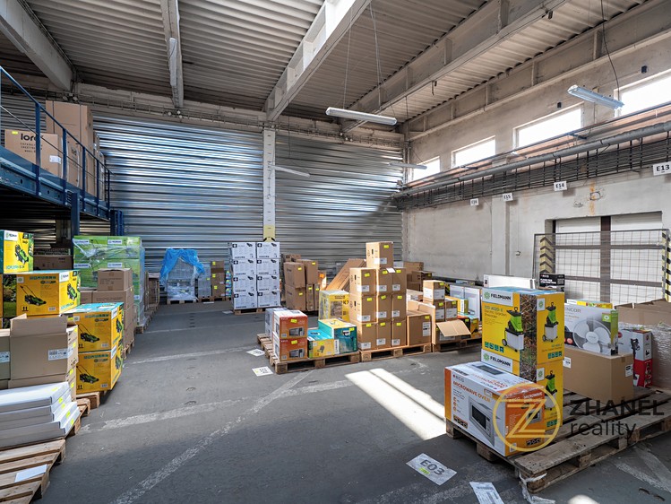 Pronájem komerčního prostoru, 1 622 m² (6 z 21)