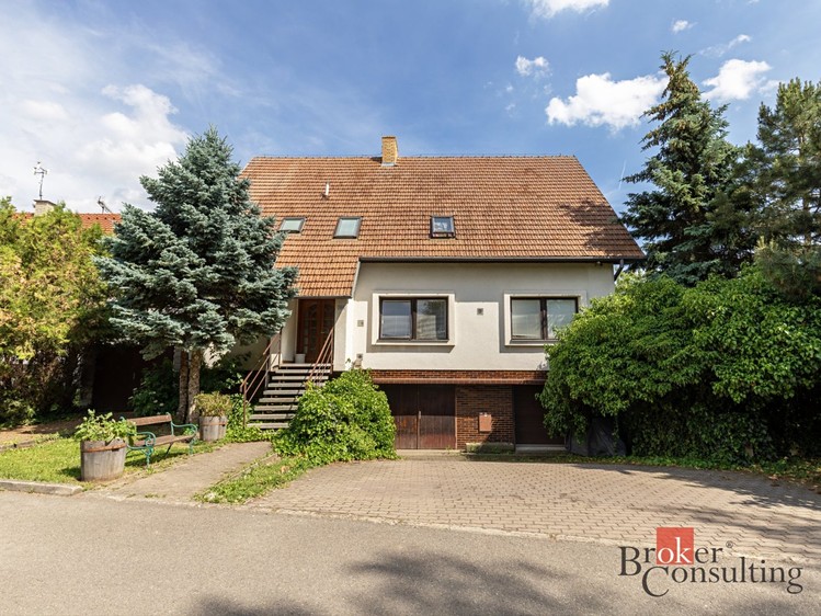 Haus zum Kauf, 402 m² (1 von 36)
