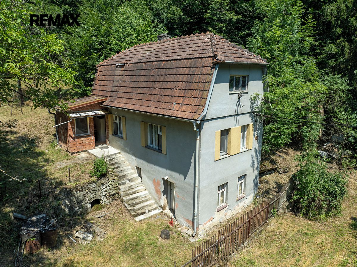 Prodej rodinného domu 80 m², pozemek 1859 m² – fotografie 2