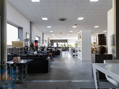 Pronájem obchodního prostoru 518 m²