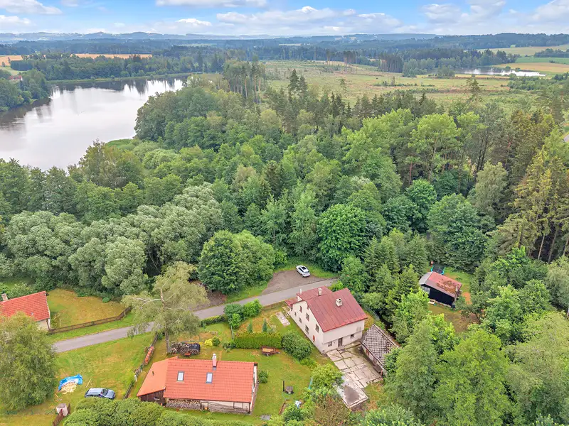 Prodej rodinného domu 190 m², pozemek 888 m², Vysočina – náhled fotky 3