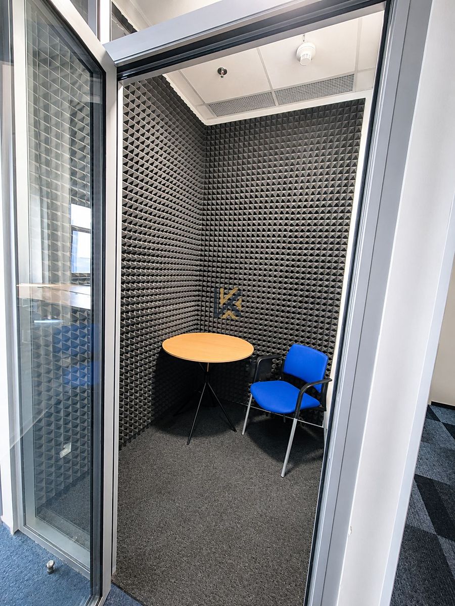 Pronájem kanceláře 140 m² – fotografie 3