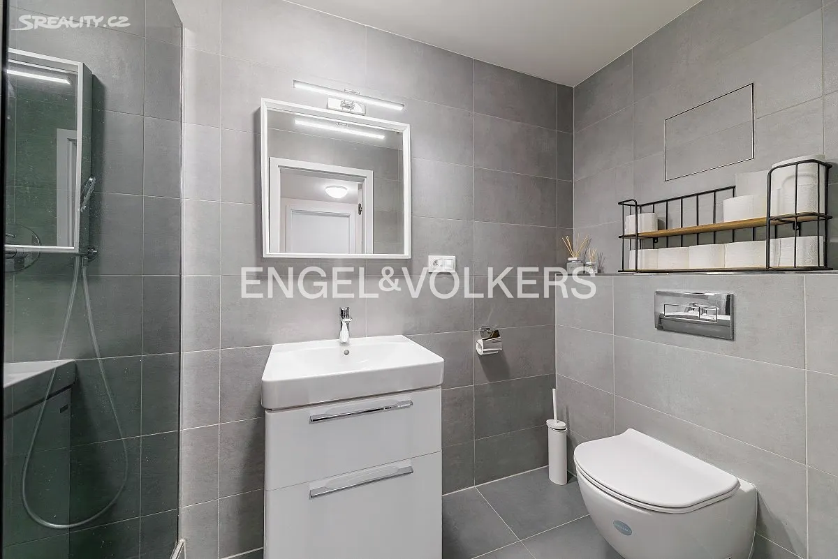 Pronájem bytu 2+kk 45 m² – pohled 5