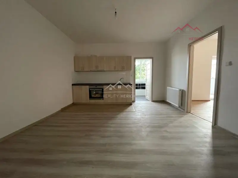 Pronájem bytu 1+1 43 m², Chomutov – náhled fotky 1