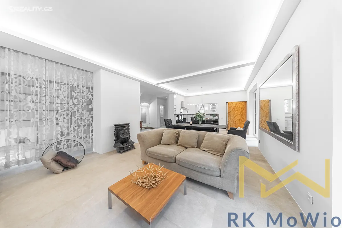 Pronájem rodinného domu 259 m², pozemek 398 m² – pohled 4